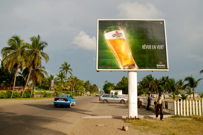 Pointe-Noire in Congo-Brazzaville © Olivier van Beemen.