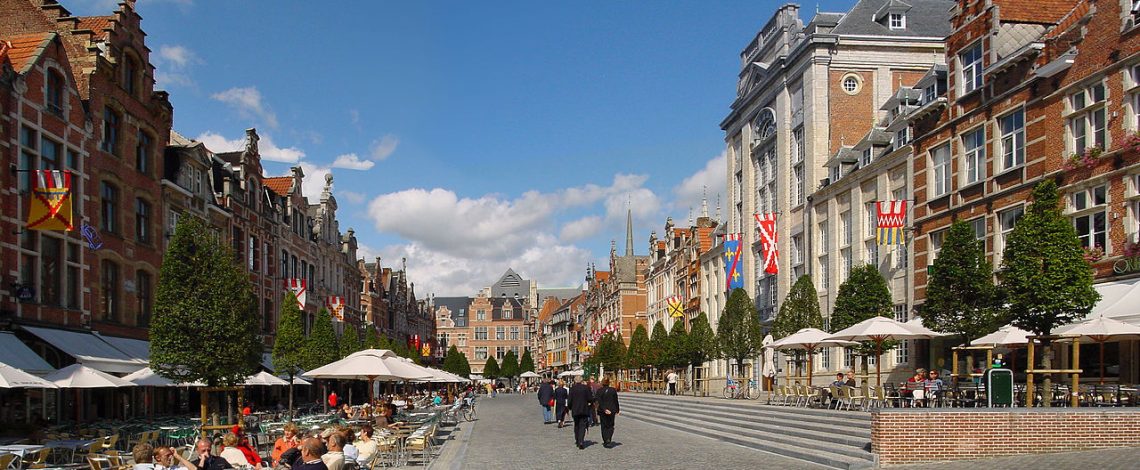 1280px-Oude_Markt_Leuven