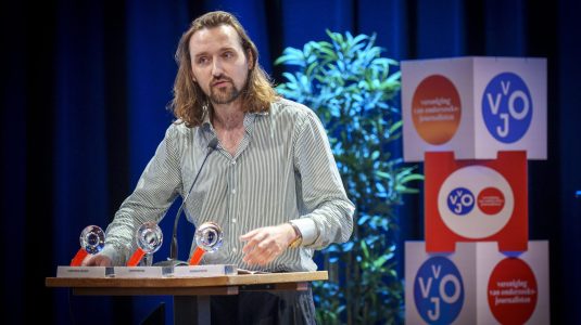 Loep-uitreiking in Pakhuis de Zwijger in Amsterdam.